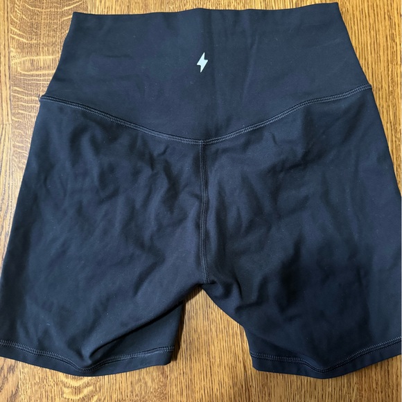 SMALL AZUR FIT CLASSIC FIT BIKE SHORTS 5" - ONYX - Picture 2 of 4
